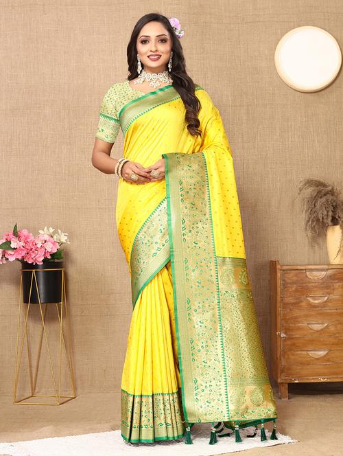 women self design banarasi saree with blouse - 21713077 - Very Small Image - 1