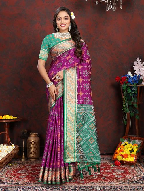 women self design patola saree with blouse - 21713133 - Very Small Image - 1