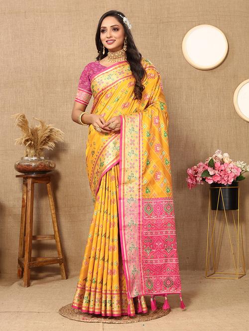 women self design patola saree with blouse - 21713142 - Very Small Image - 1