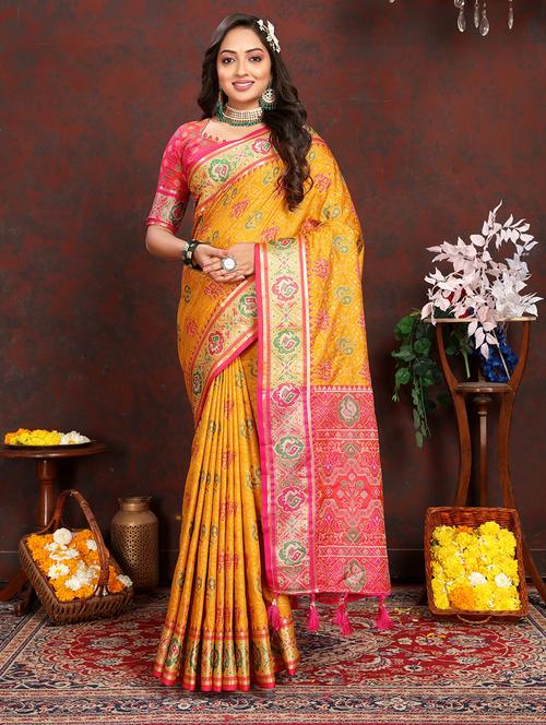 women self design patola saree with blouse - 21713153 - Very Small Image - 1