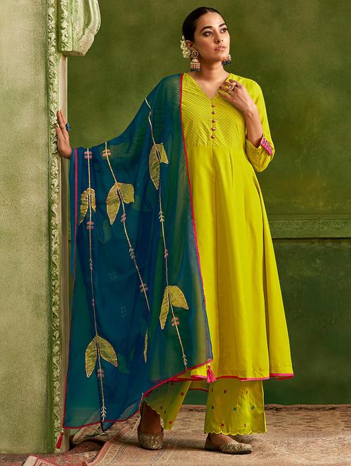 women three quarter sleeve kurta palazzo with dupatta set - 21713657 - Very Small Image - 1