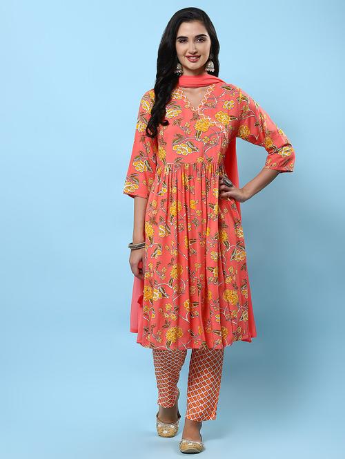 women three quarter sleeve kurta pant with dupatta set - 21714302 - Very Small Image - 1