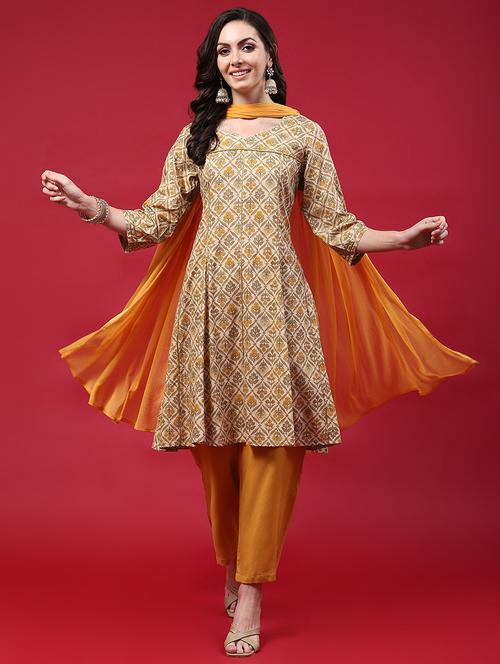 women three quarter sleeve kurta pant with dupatta set - 21714312 - Very Small Image - 1