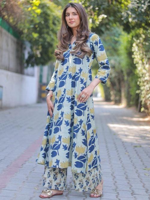 women printed kurta and palazzo set - 21716628 - Very Small Image - 1