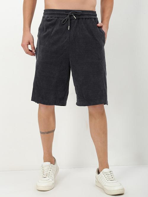men solid mid rise shorts  - 21721342 - Very Small Image - 1