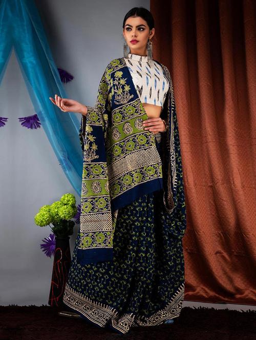 women navy blue printed saree with blouse - 21722297 - Very Small Image - 1