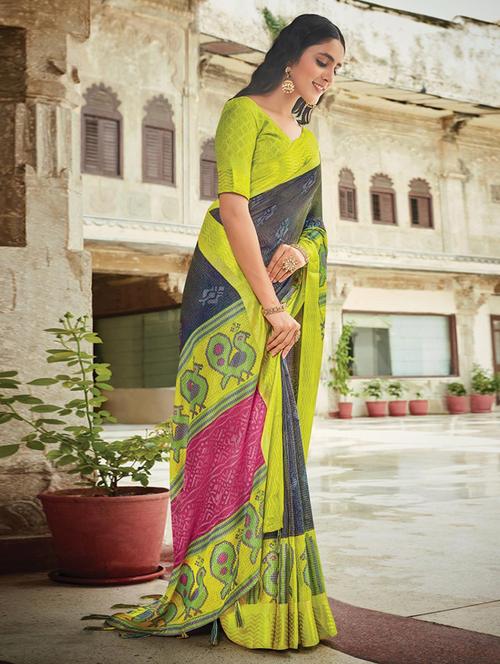 women printed bordered saree with blouse - 21722735 - Very Small Image - 1