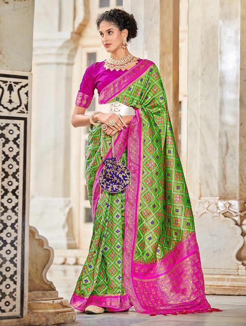women printed casual wear saree with blouse - 21723102 - Very Small Image - 1