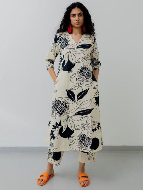 women white printed v neck kurta pant set - 21730795 - Very Small Image - 1