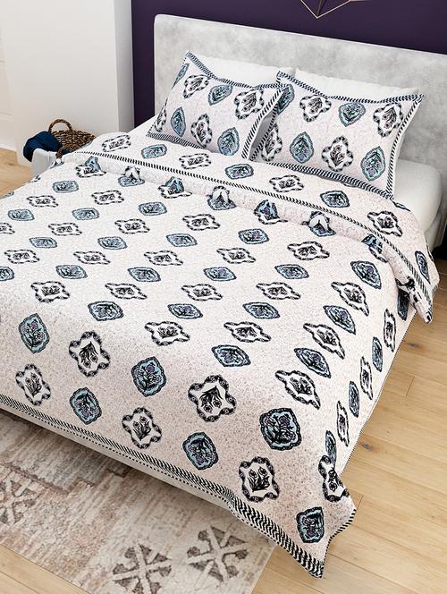 printed bedsheet with coordinated pillow covers  - 21732994 - Very Small Image - 1