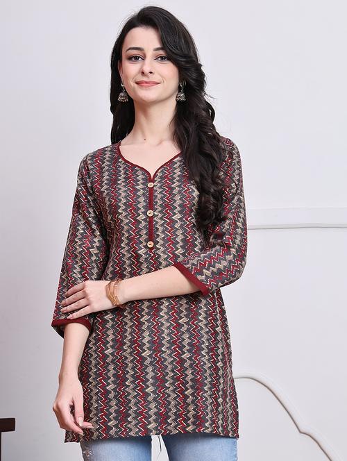 women three quarter sleeve straight kurti - 21737457 - Very Small Image - 1