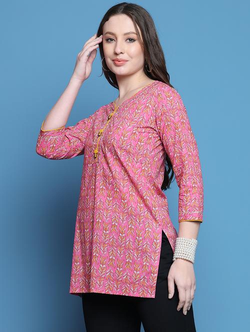 women printed three quarter sleeve straight kurti - 21737460 - Very Small Image - 1