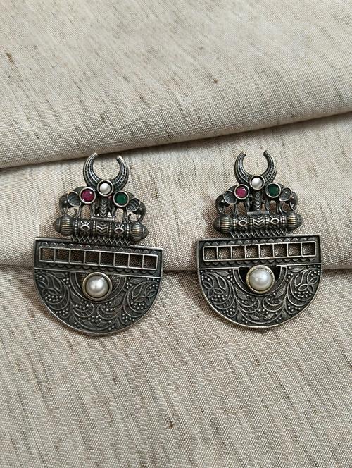 women silver brass studs earrings - 21743750 - Very Small Image - 1