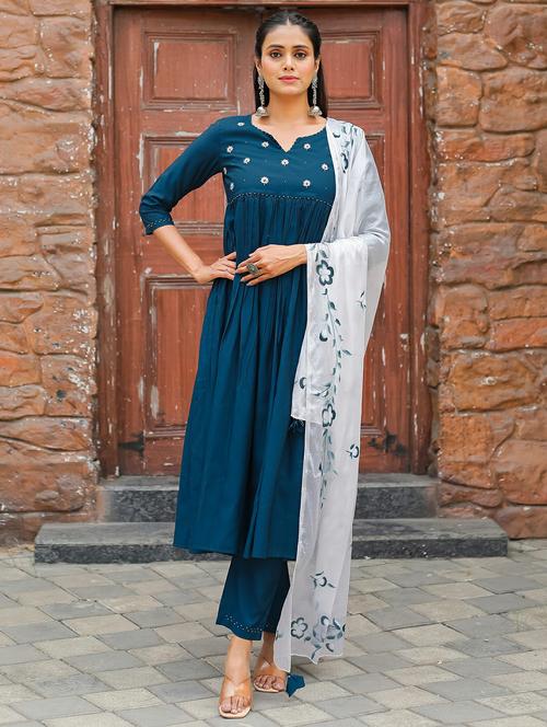women three quarter sleeve kurta pant with dupatta set - 21743865 - Very Small Image - 1
