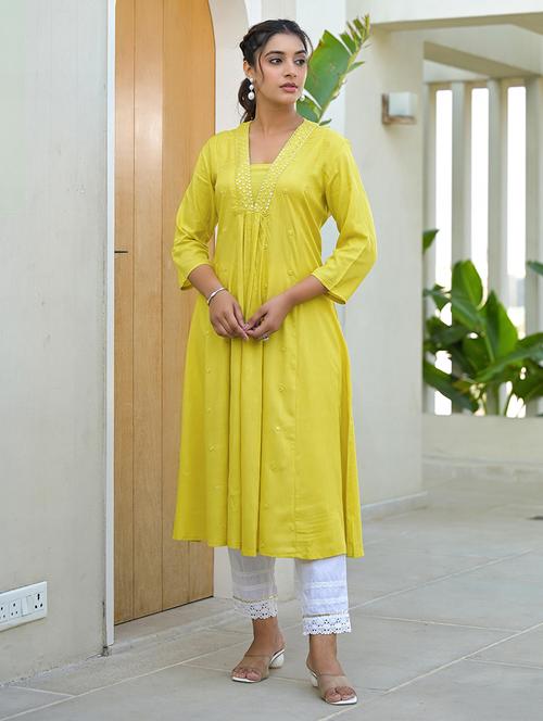 women embroidered a-line kurta - 21747775 - Very Small Image - 1