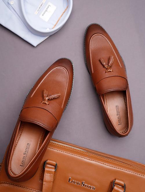 men solid slip on tassel detailed moccasin shoes - 21747897 - Very Small Image - 1