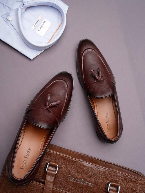 men solid slip on tassel detailed boatshoes - 21747907 - Very Small Image - 1