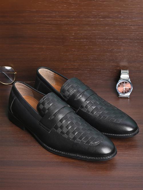 men textured slip on moccasin shoes - 21747920 - Very Small Image - 1