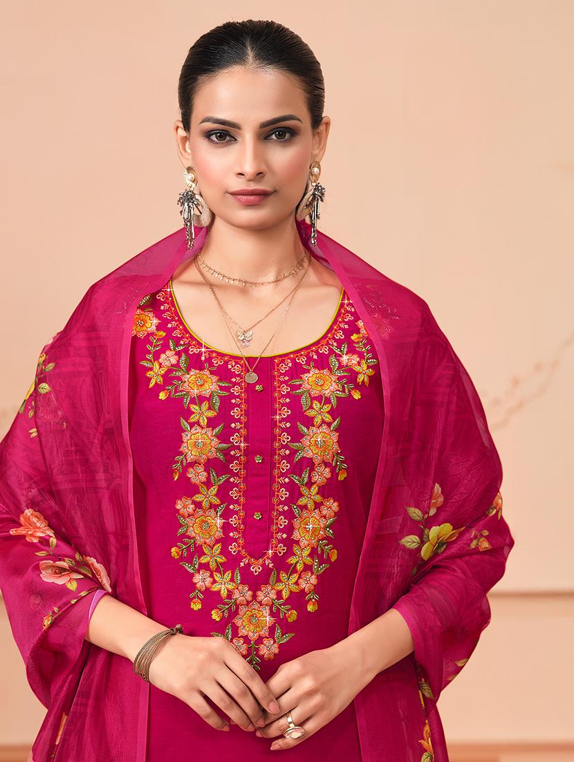 women three quarter sleeve kurta palazzo with dupatta set - 21749658 - Zoom Image - 3