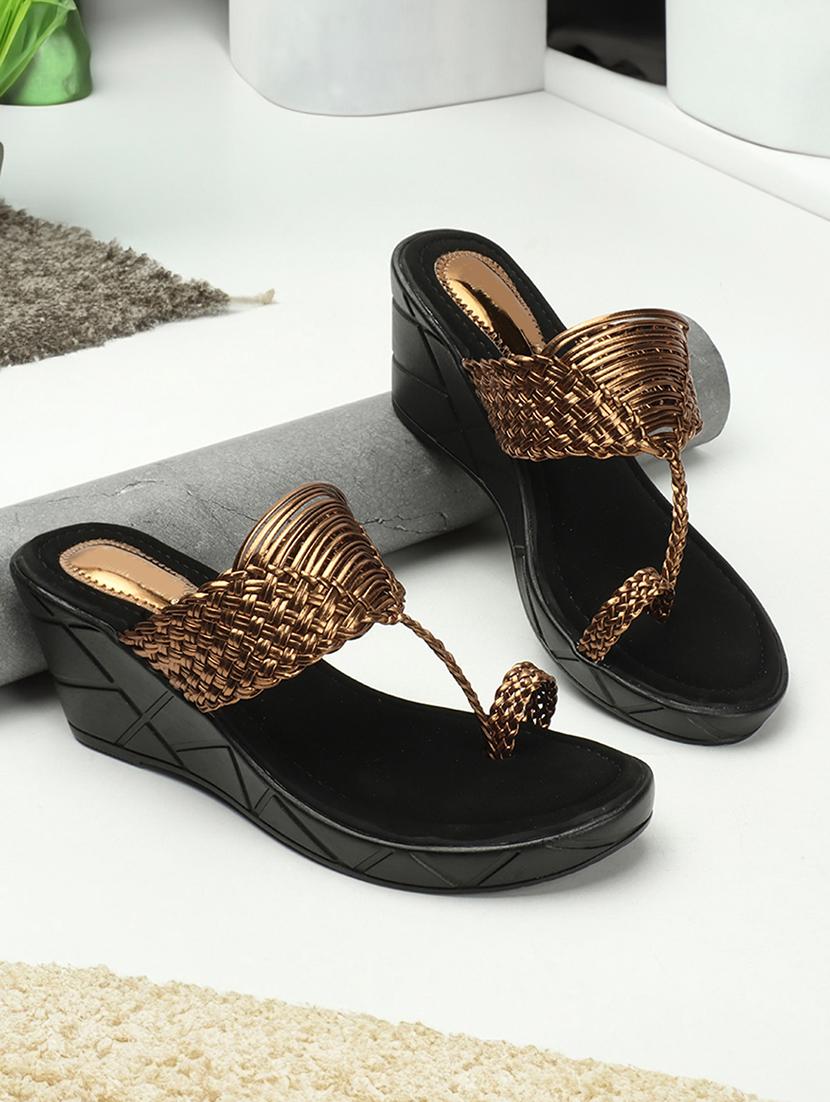 women textured toe separator wedge - 21756467 - Standard Image - 0