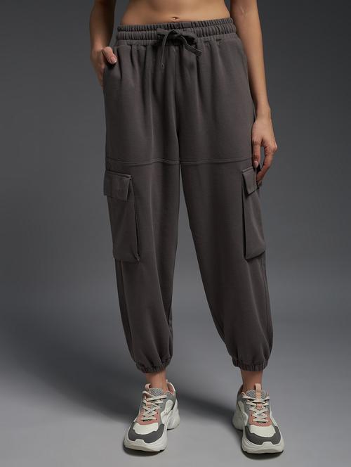 women solid mid rise cargo - 21762332 - Very Small Image - 1