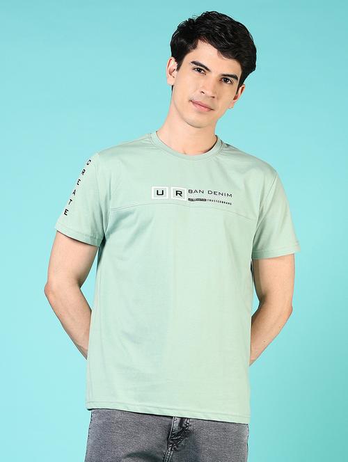 men round neck chest print t-shirt - 21765665 - Very Small Image - 1