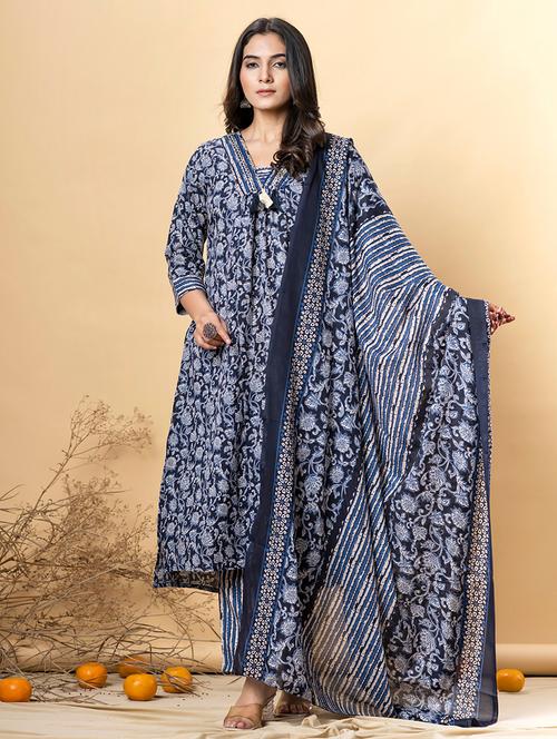 women three quarter sleeve kurta pant with dupatta set - 21766761 - Very Small Image - 1