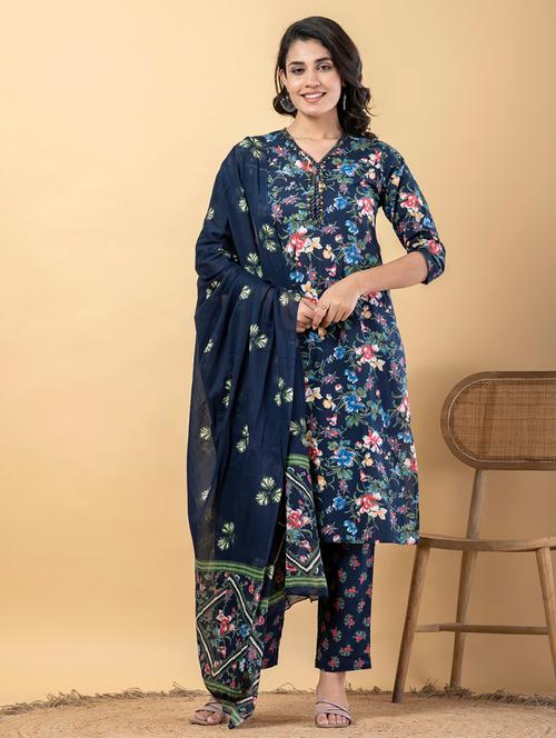 women three quarter sleeve kurta pant with dupatta set - 21766768 - Very Small Image - 1