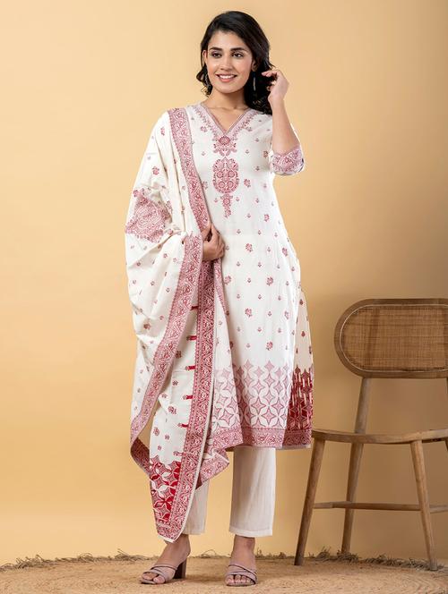 women three quarter sleeve kurta pant with dupatta set - 21766790 - Very Small Image - 1