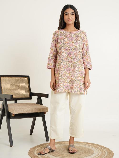 women three quarter sleeve straight kurti - 21784833 - Very Small Image - 1
