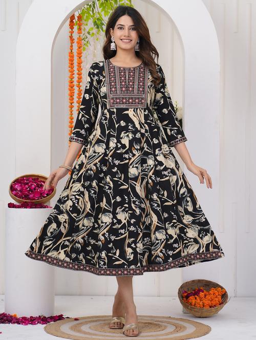women embroidered three quarter sleeve ethnic dress - 21785051 - Very Small Image - 1