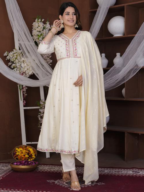 women three quarter sleeve kurta pant with dupatta set - 21785063 - Very Small Image - 1