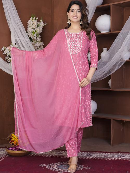 women three quarter sleeve kurta pant with dupatta set - 21785068 - Very Small Image - 1