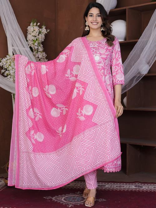 women three quarter sleeve kurta pant with dupatta set - 21785074 - Very Small Image - 1