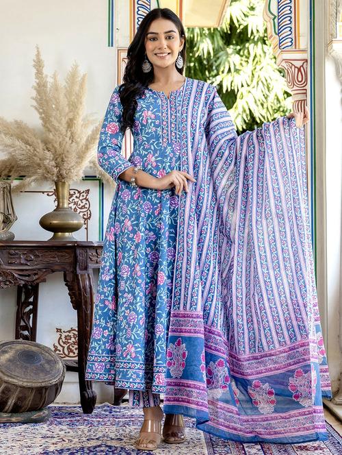 women three quarter sleeve kurta pant with dupatta set - 21785579 - Very Small Image - 1
