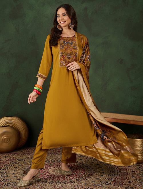 women three quarter sleeve kurta pant with dupatta set - 21785585 - Very Small Image - 1