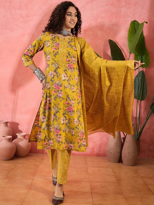 women three quarter sleeve kurta pant with dupatta set - 21785601 - Very Small Image - 1