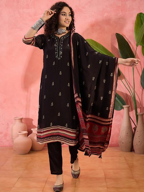 women three quarter sleeve kurta pant with dupatta set - 21785617 - Very Small Image - 1