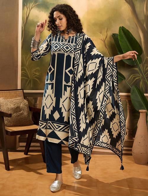 women three quarter sleeve kurta pant with dupatta set - 21785632 - Very Small Image - 1