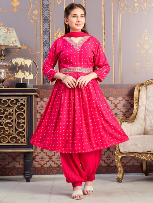 girls three quarter sleeve kurta salwar with dupatta set - 21786445 - Very Small Image - 1