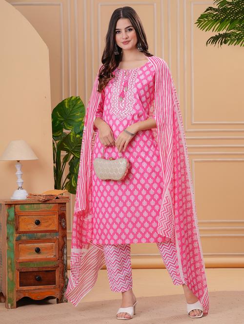 women three quarter sleeve kurta pant with dupatta set - 21791372 - Very Small Image - 1