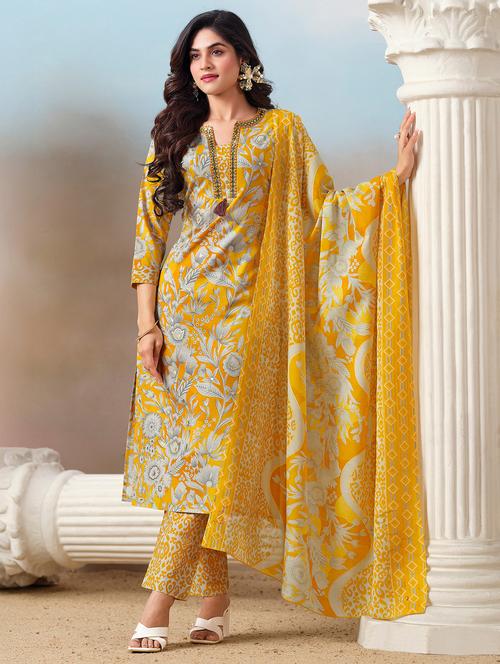 women three quarter sleeve kurta pant with dupatta set - 21794609 - Very Small Image - 1