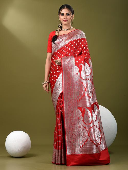 women self design banarasi saree with blouse - 21839746 - Very Small Image - 1