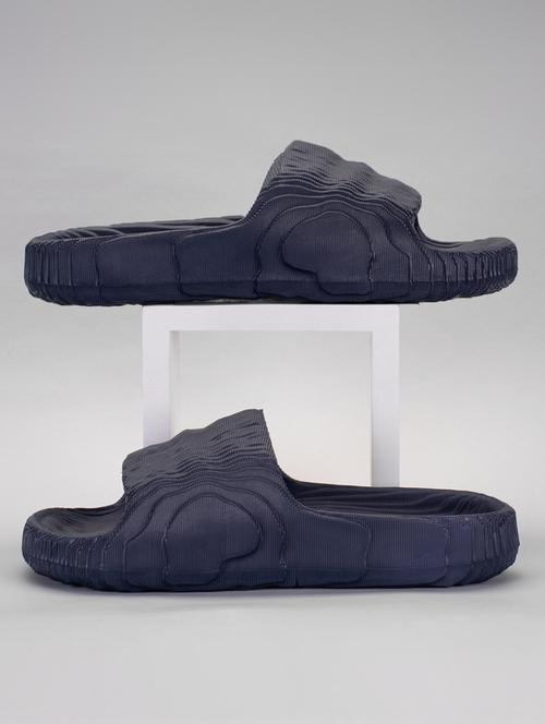 men solid slip on slider - 21840524 - Very Small Image - 1