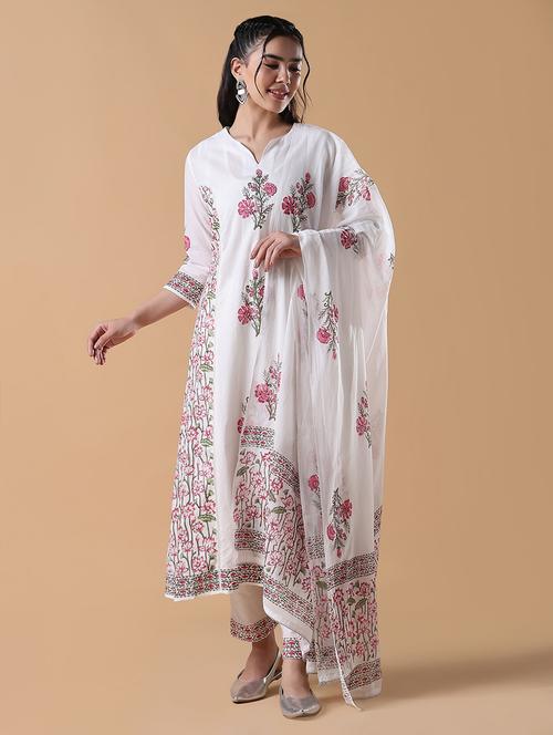 women three quarter sleeve kurta pant with dupatta set - 21842952 - Very Small Image - 1