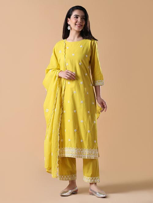 women three quarter sleeve kurta pant with dupatta set - 21842953 - Very Small Image - 1