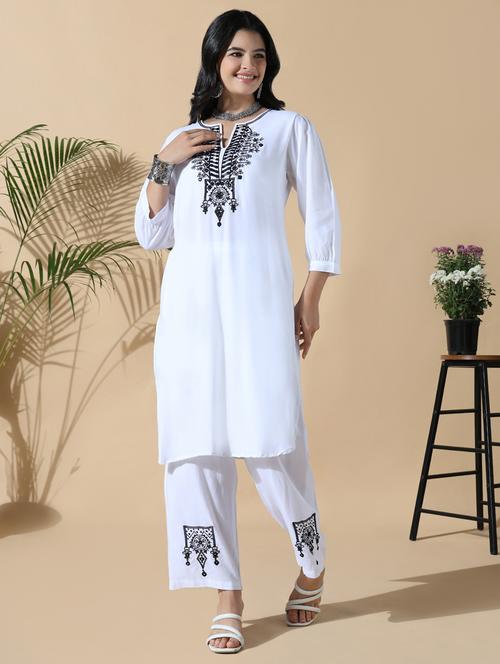women white three quarter sleeve kurta pant set - 21842976 - Very Small Image - 1
