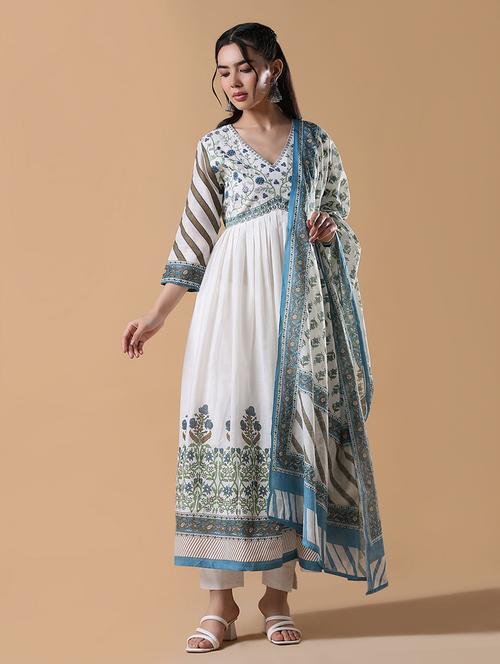 women white three quarter sleeve kurta pant set - 21843120 - Very Small Image - 1