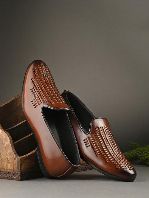 men tan slip on mojari - 21853588 - Very Small Image - 1