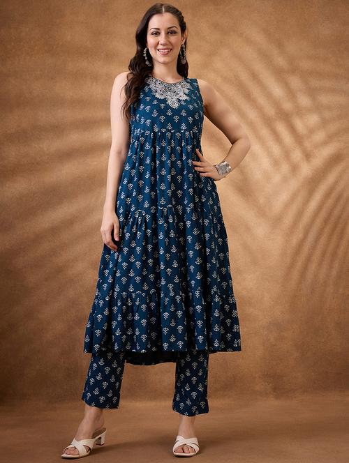 women blue printed sleeveless kurta pant set - 21853679 - Very Small Image - 1